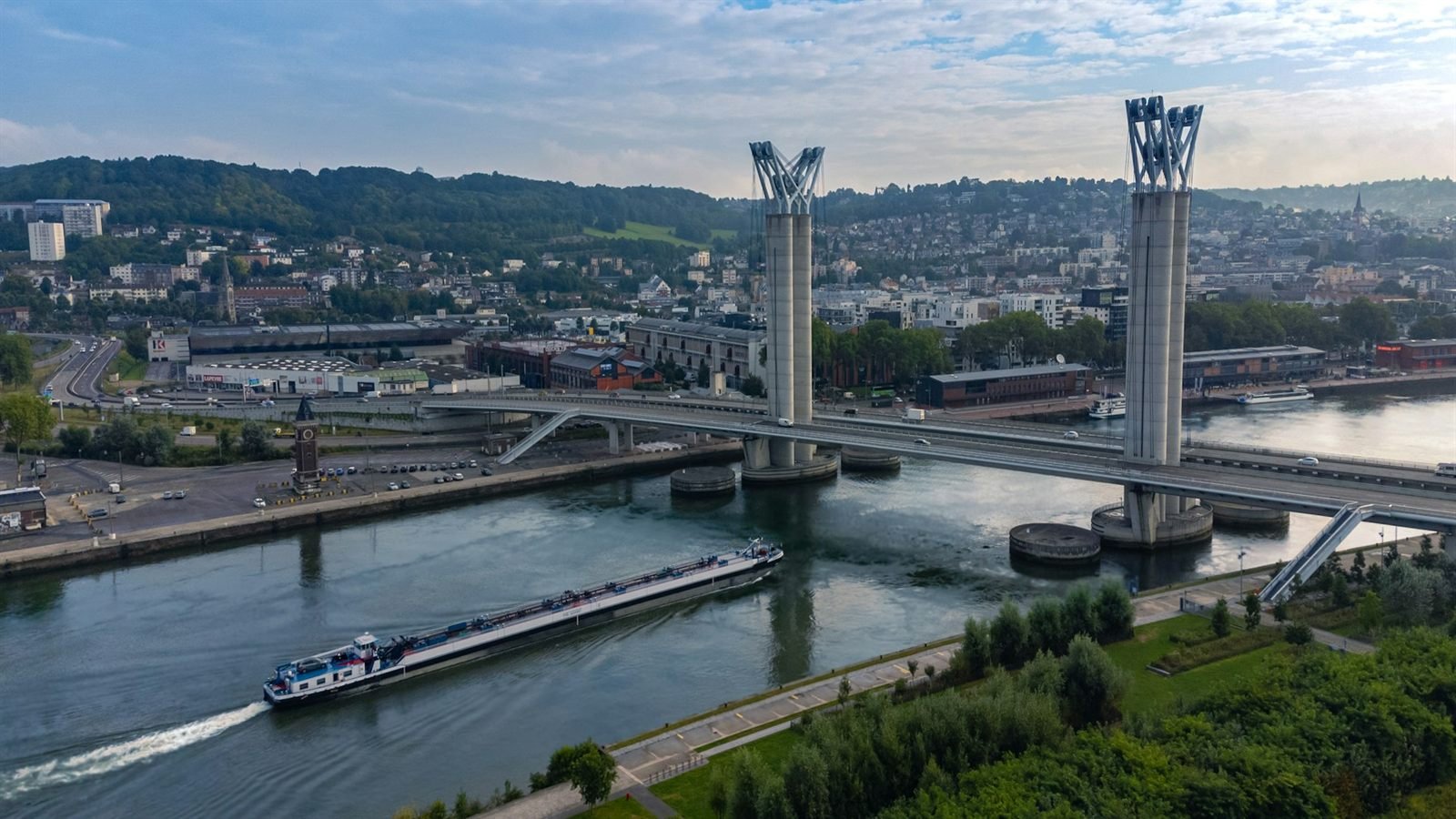 Rouen et la Seine, vue sur le pont Gustave-Flaubert